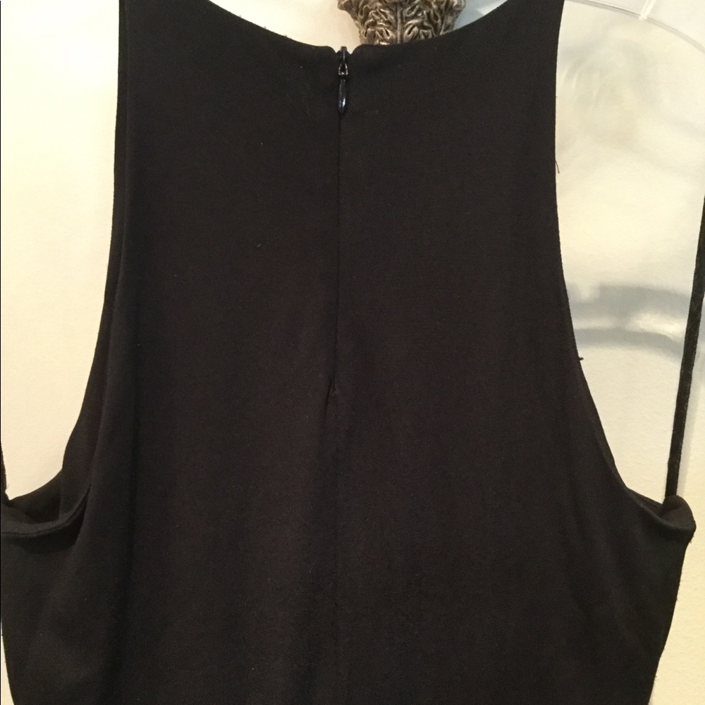 Dress - Picture 4 of 4
